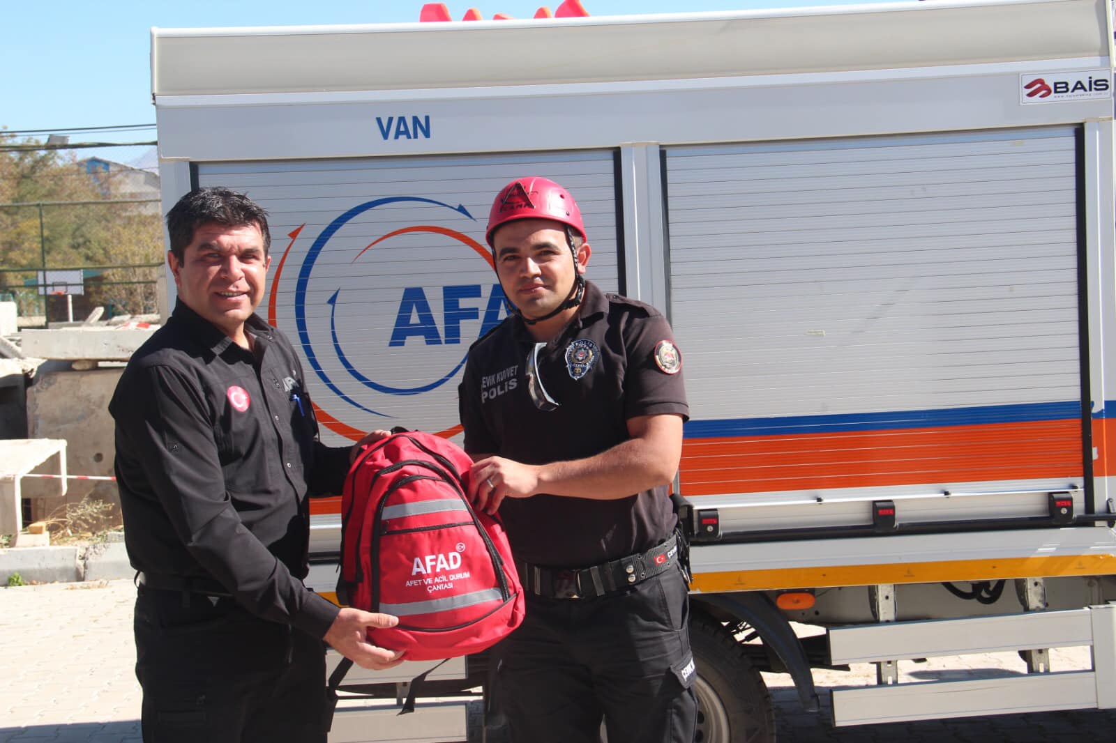 Grup Pak Polis Arama Kurtarma Van Ekibinin Mod Ll K E Itim